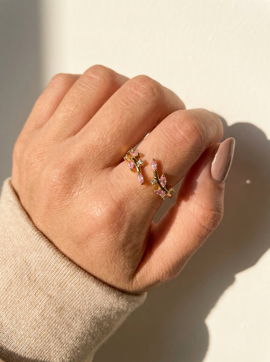 Rosé Vine Ring