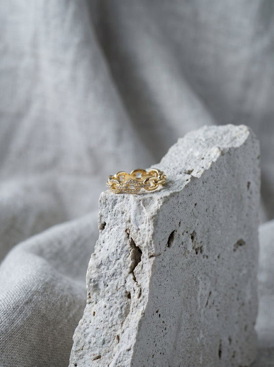 Dainty Pavé Link Ring